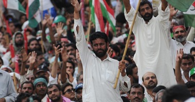 احتجاجات أمام مبنى البرلمان الباكستانى للمطالبة باستقالة الحكومة