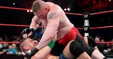 بالفيديو.. الوحش بروك ليسنر يدمر «جون سينا» ويتوج بطلاً لـ«WWE» للوزن الثقيل
