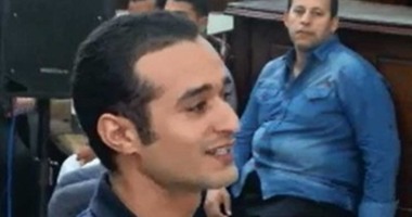تأجيل إعادة محاكمة أحمد دومة فى "أحداث مجلس الوزراء" لـ 15 نوفمبر 