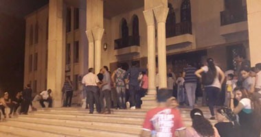 أقباط ينظمون مظاهرة بالكاتدرائية لعودة القمص سمعان بدير "الخراز"