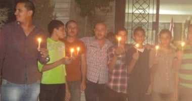 وقفة احتجاجية أمام مجلس مدينة بيلا بالشموع لانقطاع التيار الكهربائى