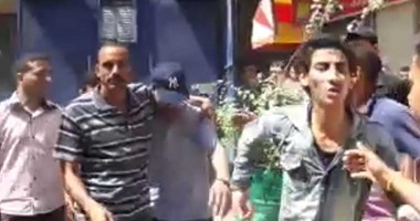 بالفيديو.. شاهد لحظة وصول المتهم بتعذيب الأطفال بدار أيتام مكة لمحكمة إمبابة