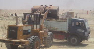 بالصور..حصاد 27 يوما من أيام حفر القناة.. الهيئة الهندسية لعمليات القوات المسلحة: انتهينا من حفر 24,2 مليون متر مكعب من إجمالى 250 مليونا.. وفتح كوبرى السلام لعبور السيارات والمواطنين ابتداء من اليوم