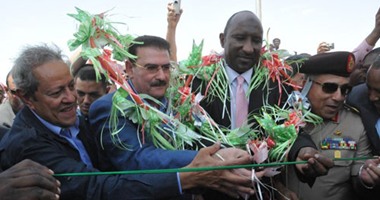 نائب رئيس السودان بعد افتتاح ميناء قسطل: نرفع شعار لا حواجز فى علاقتنا بمصر