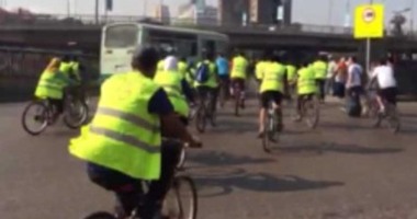 بالفيديو.. شاهد «ماراثون» دراجات هوائية فى شوارع وسط البلد