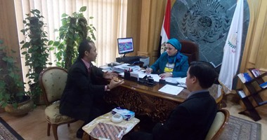 رئيسة جامعة المنصورة تبحث دعم التعاون مع المستشار الثقافى الإندونيسى