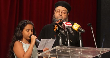 مجلس كنائس مصر ينظم زيارة عزاء لأسر شهداء سمالوط