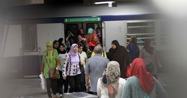 الشرطة تعيد 3 آلاف جنيه لسيدة فقدتها فى محطة مترو جمال عبد الناصر