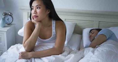 دراسة: النساء أكثر تأثرا باضطرابات النوم مقارنة بالرجال 