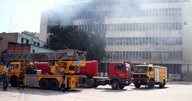 الحماية المدنية تسيطر على حريق فى مخلفات بجوار مستشفى بالعباسية