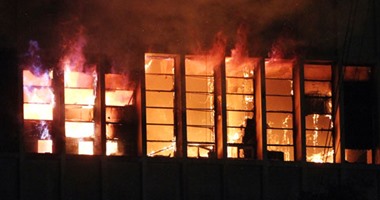 "الحماية المدنية" تواصل جهودها للسيطرة نهائيا على حريق سنترال العتبة