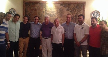 الزمالك يغلق الستار على ملف فيريرا رسمياً.. الخواجة يجدد للأبيض موسماً.. و3 أشهر شرط جزائى فى العقد.. وإلغاء فكرة المدرب المصرى.. ومدرب الأحمال فى القاهرة خلال ساعات