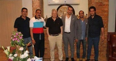 مذيع CRT يعتذر لرئيس الزمالك فى القلعة البيضاء