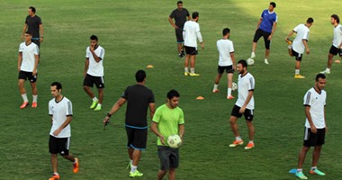 الصقر يجتمع باللاعبين في أول مران مع بتروجت