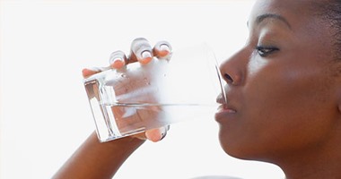 تعرفى على 6 فوائد لشرب 3 لترات مياه يوميًا.. أهمها "وشك هينور"