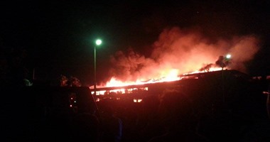 "صحافة المواطن".. حريق بأحد مصانع مجمع الصناعات الصغيرة بالعاشر من رمضان