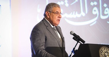 محلب: لا يوجد ما يسمى بـ"الكبار" وطالبت "الأعلى للجامعات" بمذكرة توضيحية..ليس لدى معلومات حول تورط وزراء بقضايا فساد لكن لا أحد فوق القانون.. قضية طالبة صفر الثانوية "وجعت قلبى وتوجع قلب كل مسئول"