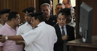 دفاع توفيق عكاشة: موكلى أكد لى حسن معاملته بالسجن طبقا للقانون