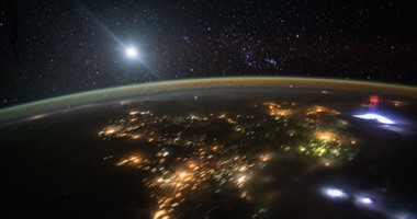 ناسا تكشف عن صورة نادرة للانفجار الكهربائى فى الفضاء الخارجى
