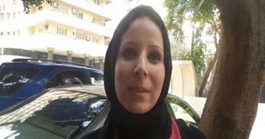 بالفيديو.. مواطنة لمحلب: "جوزى سايبنى وعاوزه شغل أصرف منها على عيالى"