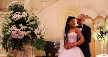 زفاف ألبر بوسوتر القائم بأعمال سفارة تركيا بالقاهرة على ملكة جمال مصر السابقة إنجى عبد الله
