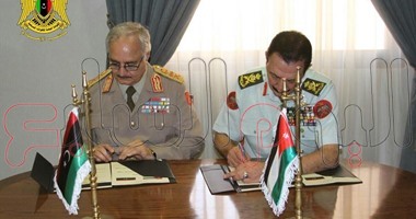 حفتر يوقع مع رئيس الأركان الأردنى مذكرة تفاهم للتعاون فى المجال العسكرى