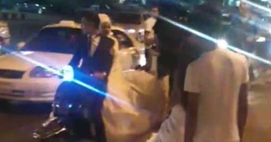 بالفيديو.. عريس يزف عروسه بـ"موتوسيكل" فى منطقة المهندسين بالجيزة