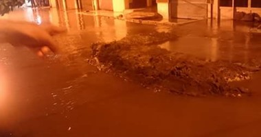 انهيار 5 منازل بمنطقة الشلال فى أسوان بسبب كسر خط مياه