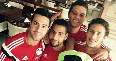 "سيلفى" يجمع لاعبى الزمالك بـ"مؤمن زكريا وصبحى" فى معسكر المنتخب