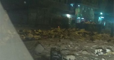 صحافة المواطن..شكوى من أكوام القمامة فى شارع محمد نجيب بالمرج
