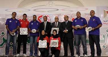 وزير الرياضة يكرم الأبطال المتميزين بمختلف الألعاب الرياضية