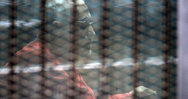 بالفيديو.. تأجيل محاكمة محمد بديع و682 آخرين بقضية أحداث العدوة لجلسة 11 أغسطس