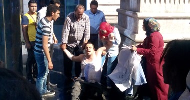 صحفى بجريدة التحرير يحاول إشعال النيران فى جسده على سلالم النقابة