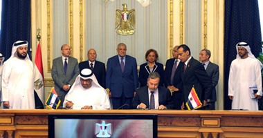 محلب وسلطان الجابر يشهدان توقيع عقود تسليم عدد من المشروعات التنموية بمصر