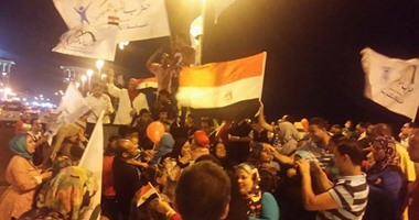 بالصور.. انطلاق مسيرة احتفالا بقناة السويس على كوبرى استنالى بالإسكندرية