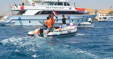 بالصور.. انطلاق احتفالات البحر الأحمر بقناة السويس باللنشات السياحية