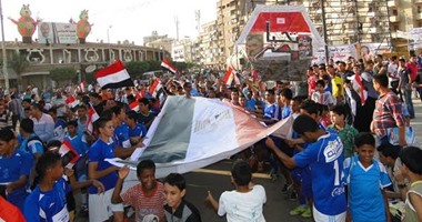 بالصور.. أهالى البحيرة يحتفلون بافتتاح قناة السويس الجديدة
