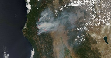 "ناسا" تلتقط صورة فضائية لحرائق الغابات بولاية كاليفورنيا الأمريكية