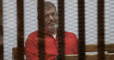 تأجيل محاكمة مرسى و10 آخرين بـ"التخابر مع قطر" للغد لسوء الأحوال الجوية