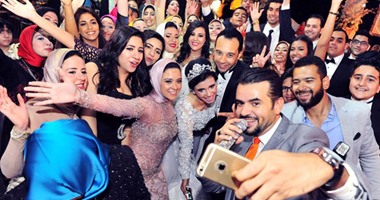 هشام عباس وساموزين وأمينة يشعلون زفاف إبنة رجل الأعمال خميس الغنيمى"تحديث"