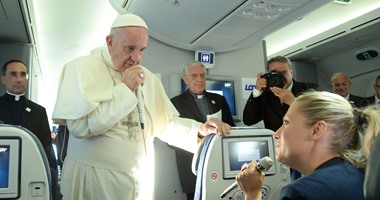 تغيير مسار طائرة بابا الفاتيكان خلال توجهه لكولومبيا تجنبا لإعصار "إرما"