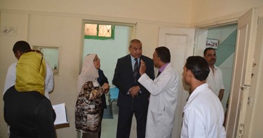 بالصور.. محافظ المنيا يتفقد أعمال الصيانة وسير العمل بالمستشفى العام