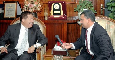 تعرف على كواليس اللقاء الإذاعى الوحيد للعالم أحمد زويل مع الإذاعة المصرية