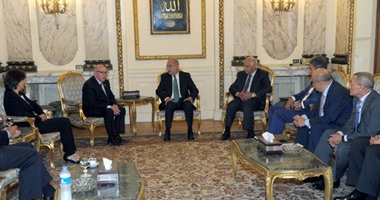 رئيس الوزراء يستقبل وزيرى السياحة والنقل والطيران الأردنيين 