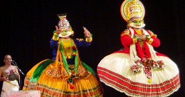 بالفيديو..فرقة كاتاكالى الهندية تقدم عروضها على مسرح ثقافة الإسماعيلية