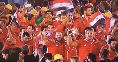 لاعب مصرى يحمل علم السعودية فى افتتاح أولمبياد ريو دى جانيرو
