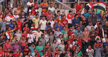 بالصور.. بدء دخول المشجعين استاد الدفاع الجوى لحضور مبارة مصر وتونس