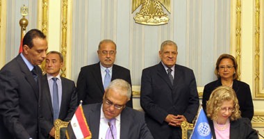 محلب يشهد توقيع اتفاقيتين مع البنك الدولى لتوصيل الغاز للمنازل