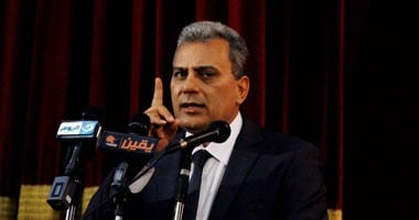 رئيس جامعة القاهرة: وقف باكينام الشروقاى وسيف عبد الفتاح عن العمل مستمر