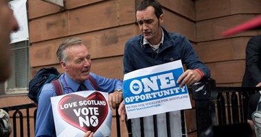 بالصور.. بدء توافد الناخبين للاستفتاء على استقلال أسكتلندا